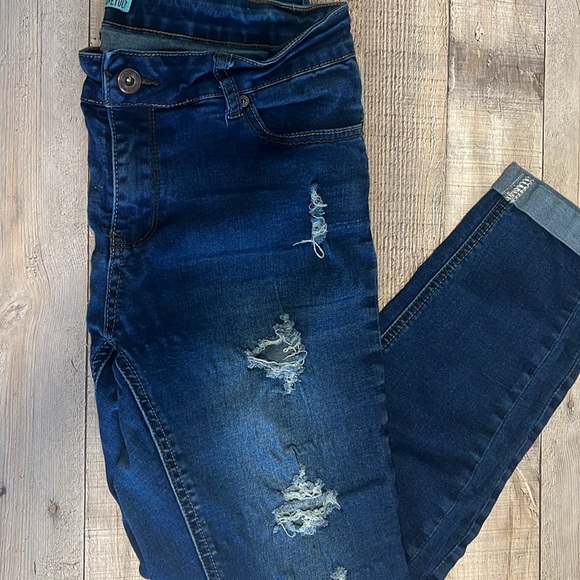 Distressed jegging - Picture 2 of 5